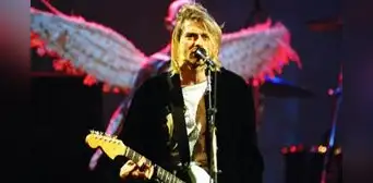 Giro en el caso Kurt Cobain: nueva hipótesis forense sugiere que la muerte del cantante de Nirvana podría haber sido un homicidio Giro en el caso Kurt Cobain: nueva hipótesis forense sugiere que la muerte del cantante de Nirvana podría haber sido un homicidio