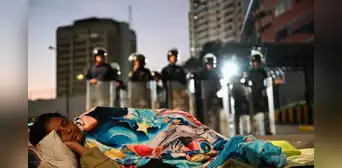 Decenas de familiares de presos políticos en Venezuela inician huelga de hambre tras aplazamiento de ley de amnistía Decenas de familiares de presos políticos en Venezuela inician huelga de hambre tras aplazamiento de ley de amnistía