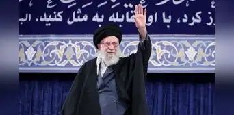 Líder supremo de Irán, Alí Jamenei, amenaza a EE. UU. con hundir su portaaviones desplegado en Oriente Medio Líder supremo de Irán, Alí Jamenei, amenaza a EE. UU. con hundir su portaaviones desplegado en Oriente Medio