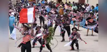 Carnaval Lirqueño 2026 reafirmó su legado como Patrimonio Cultural de la Nación y llenó de tradición las calles de la ciudad Carnaval Lirqueño 2026 reafirmó su legado como Patrimonio Cultural de la Nación y llenó de tradición las calles de la ciudad