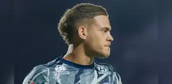 Federico Girotti habría tenido efusiva reacción pateando una botella tras quedar sin minutos en el Alianza Lima contra Sport Boys