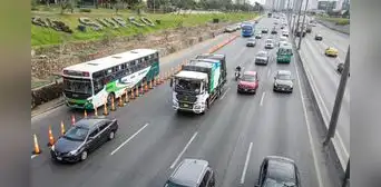 Cambios en la Panamericana Sur: MML obliga a camiones de carga a ir por carril derecho desde El Derby hasta Conchán Cambios en la Panamericana Sur: MML obliga a camiones de carga a ir por carril derecho desde El Derby hasta Conchán