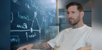 Lionel Messi se arrepiente de no priorizar su educación: "Ahora estoy con celebridades y te sentís un ignorante" Lionel Messi se arrepiente de no priorizar su educación: "Ahora estoy con celebridades y te sentís un ignorante"