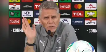 Paulo Autuori advierte que se va de Sporting Cristal si club decide fichar un extranjero tras clasificar en Copa Libertadores: "Yo no me quedo" Paulo Autuori advierte que se va de Sporting Cristal si club decide fichar un extranjero tras clasificar en Copa Libertadores: "Yo no me quedo"