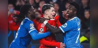 FIFA implementaría la 'Ley Vinícius' para sancionar a jugadores que se cubran la boca al hablar con rivales durante un partido FIFA implementaría la 'Ley Vinícius' para sancionar a jugadores que se cubran la boca al hablar con rivales durante un partido