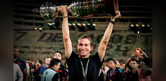 Filipe Luís pasó de ganar la Copa Libertadores con Flamengo en Lima a ser despedido de forma absurda: lo botaron tras golear 8-0