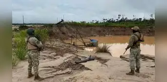 Ejército destruye maquinarias y equipos de mineros ilegales valorizados en S/15 millones