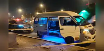 Disparan al menos 5 balazos contra combi de la empresa Acorsa en el Callao y dejan tres heridos Disparan al menos 5 balazos contra combi de la empresa Acorsa en el Callao y dejan tres heridos