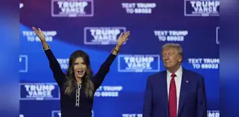 Donald Trump destituye a la secretaria de Seguridad Nacional tras polémico operativo del ICE en Minneapolis Donald Trump destituye a la secretaria de Seguridad Nacional tras polémico operativo del ICE en Minneapolis