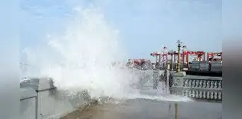 Alertan fuerte oleaje en la costa del Perú hasta el 12 de marzo: olas podrían triplicar su altura Alertan fuerte oleaje en la costa del Perú hasta el 12 de marzo: olas podrían triplicar su altura