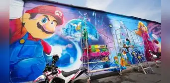 Super Mario Galaxy deslumbra en Perú con un mural impresionante por el MAR10 DAY