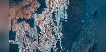 Científicos detectan en Marte un mineral nunca visto en la Tierra: así podría haberse formado Científicos detectan en Marte un mineral nunca visto en la Tierra: así podría haberse formado