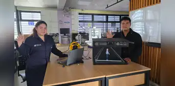 Jóvenes peruanos crean el sistema NeuroSign, capaz de traducir el lenguaje de señas a voz Jóvenes peruanos crean el sistema NeuroSign, capaz de traducir el lenguaje de señas a voz