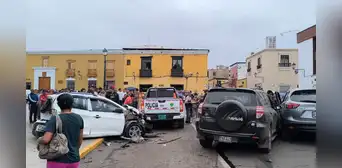 Cuádruple choque en plena plaza de Armas de Trujillo causa alarma y deja dos heridos