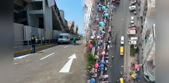 Ambulantes desalojados de Gamarra invaden Av. Bausate y Meza: anuncian plantón para exigir reubicación Ambulantes desalojados de Gamarra invaden Av. Bausate y Meza: anuncian plantón para exigir reubicación