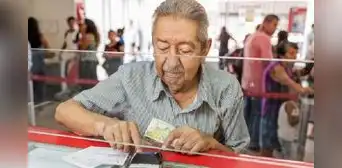 Profesores jubilados recibirán hasta S/3.500: Congreso aprueba incremento de pensión