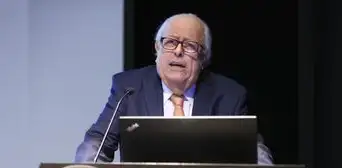 Banco Central de Reserva inyecta optimismo a la economía y proyecta ahora un crecimiento de 3,2% pese a El Niño y el gas: ¿Por qué? Banco Central de Reserva inyecta optimismo a la economía y proyecta ahora un crecimiento de 3,2% pese a El Niño y el gas: ¿Por qué?