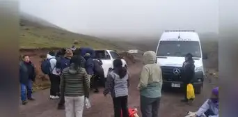 Viaje termina en tragedia: ocho fallecidos y múltiples heridos tras despiste de van en Huarochirí