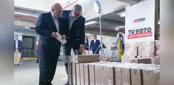 ONPE entregó a la Cancillería el material que se usará para que voten más de un millón de peruanos en el exterior
