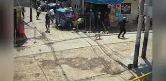 Sicarios disparan a tres hombres a pocos metros del Mercado Condevilla, en San Martín de Porres Sicarios disparan a tres hombres a pocos metros del Mercado Condevilla, en San Martín de Porres