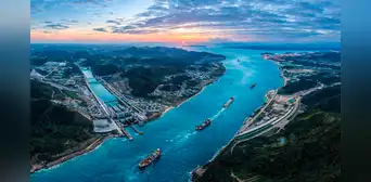 China rompe las reglas con un megacanal de 134 km que conectaría ríos con el mar para transportar más mercancía a sus socios China rompe las reglas con un megacanal de 134 km que conectaría ríos con el mar para transportar más mercancía a sus socios