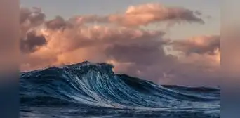 Científicos japoneses desarrollan un generador que produce energía limpia a través de las olas del mar