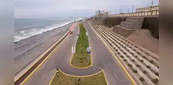 Cierran tramo de la Costa Verde por oleajes anómalos, anuncia la Municipalidad del Callao