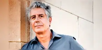 “Confesiones de un chef”, el clásico sobre el mundo de la cocina de Anthony Bourdain