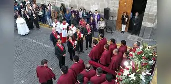 CSJAR sacó en procesión sagrada imagen del Señor de la Sentencia