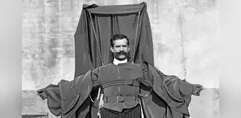 El sastre que intentó volar y revolucionar los paracaídas, pero terminó envolviendo a la Torre de Eiffel en una trágica historia