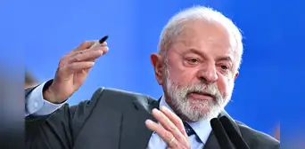 Flavio Bolsonaro supera por primera vez a Lula da Silva con un 46% en una posible segunda vuelta, según encuesta