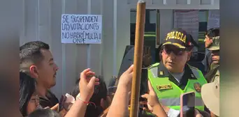 Local de votación en SJM suspende sufragio porque no llegó el material electoral Local de votación en SJM suspende sufragio porque no llegó el material electoral