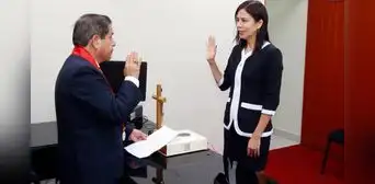 Juramenta Jueza Supernumeraria en Tercer Juzgado de Familia de la Corte del Santa Juramenta Jueza Supernumeraria en Tercer Juzgado de Familia de la Corte del Santa