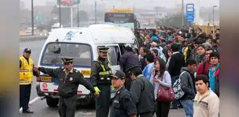 ¿Habrá paro de transportistas este 15 de abril en Lima y Callao por subsidio? Esto indicaron los gremios sobre movilización ¿Habrá paro de transportistas este 15 de abril en Lima y Callao por subsidio? Esto indicaron los gremios sobre movilización