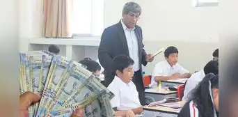 Aprueban aumento de pensión para docentes cesantes y jubilados: revisa el monto y beneficiarios de la ley 32581
