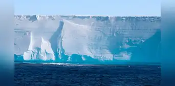 Un submarino descubrió estructuras desconocidas bajo la Antártida, pero perdió el contacto y desapareció Un submarino descubrió estructuras desconocidas bajo la Antártida, pero perdió el contacto y desapareció