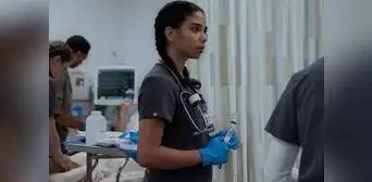 Laëtitia Hollard sobre 'The Pitt': "Desmitifica el sistema de salud porque retrata un entorno caótico y agotador" Laëtitia Hollard sobre 'The Pitt': "Desmitifica el sistema de salud porque retrata un entorno caótico y agotador"