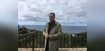Adan Kovacsics: “Hay todo un elemento irracional en la traducción que una herramienta tan racional como la IA no es capaz de resolver” Adan Kovacsics: “Hay todo un elemento irracional en la traducción que una herramienta tan racional como la IA no es capaz de resolver”