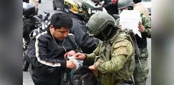 Ecuador decreta toque de queda en Quito y Guayaquil en mayo para frenar violencia del narcotráfico