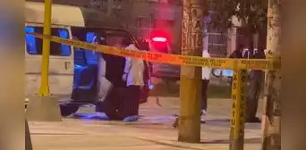 Asesinan a tiros a cobrador mientras llamaba pasajeros en Santa Luzmila, Comas Asesinan a tiros a cobrador mientras llamaba pasajeros en Santa Luzmila, Comas