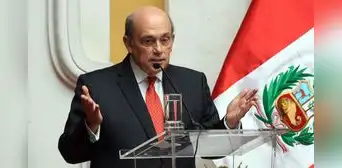 Canciller Hugo Zela renuncia al cargo y llama mentiroso a Balcázar por firma de contrato en compra de aviones