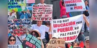 Gobierno no tiene como prioridad la educación: deja sin becas a 300 jóvenes peruanos
