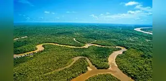 La maravilla natural del mundo que no pertenece a un único país: abarca 9 territorios de Sudamérica y 'llega' hasta Europa