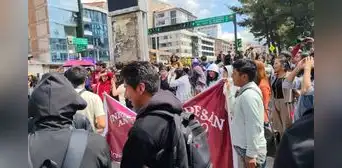 Estudiantes de la UNSAAC toman campus universitario: siguen protestas por alza de pasajes en Cusco