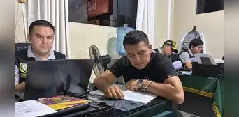 Detienen a 4 policías en actividad por extorsión y organización criminal Detienen a 4 policías en actividad por extorsión y organización criminal