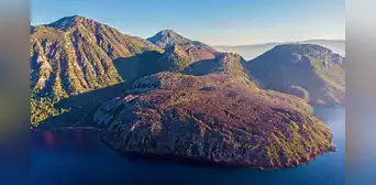Un volcán ha estado dormido durante 100.000 años, pero los científicos descubren que no estaba del todo tranquilo Un volcán ha estado dormido durante 100.000 años, pero los científicos descubren que no estaba del todo tranquilo