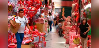 Día de la Madre 2026: ventas subirían a S/4.756 millones y tendría alza de 8,7% con gasto promedio de S/250 por persona Día de la Madre 2026: ventas subirían a S/4.756 millones y tendría alza de 8,7% con gasto promedio de S/250 por persona