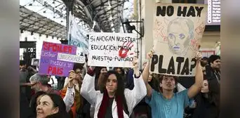 Universidades en Argentina se movilizan en todo el país contra el Gobierno de Milei por financiamiento y sueldos
