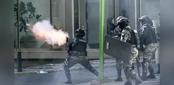 Protestas en Bolivia escalan con choques entre mineros y policías en medio de crisis política y social