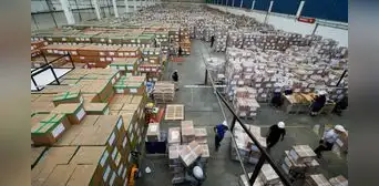 Contraloría detecta más de 400.000 kits escolares en almacén en Lurín que no fueron repartidos a zonas vulnerables Contraloría detecta más de 400.000 kits escolares en almacén en Lurín que no fueron repartidos a zonas vulnerables